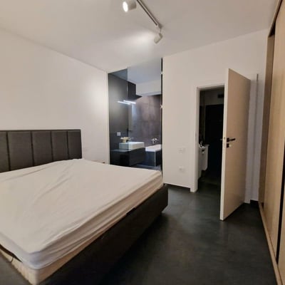 Miete einer geräumigen 3-Zimmer-Wohnung, 80 m², Seeblick, Campus, Constanța, Rumänien